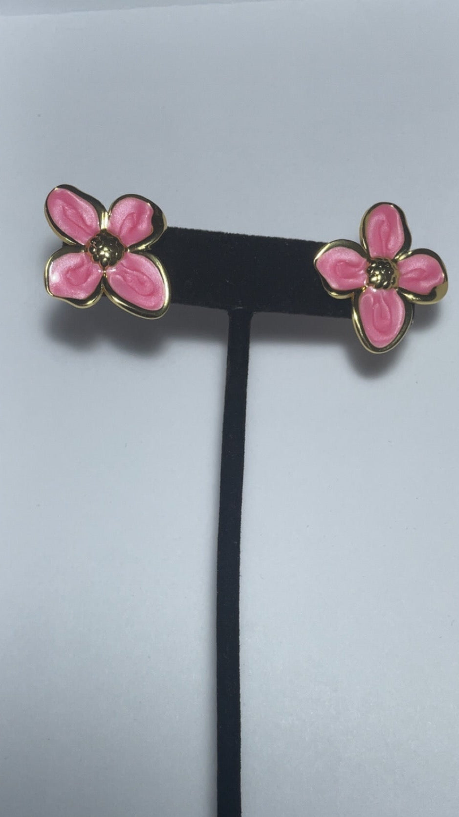 The Dogwood Flower Stud Earrings